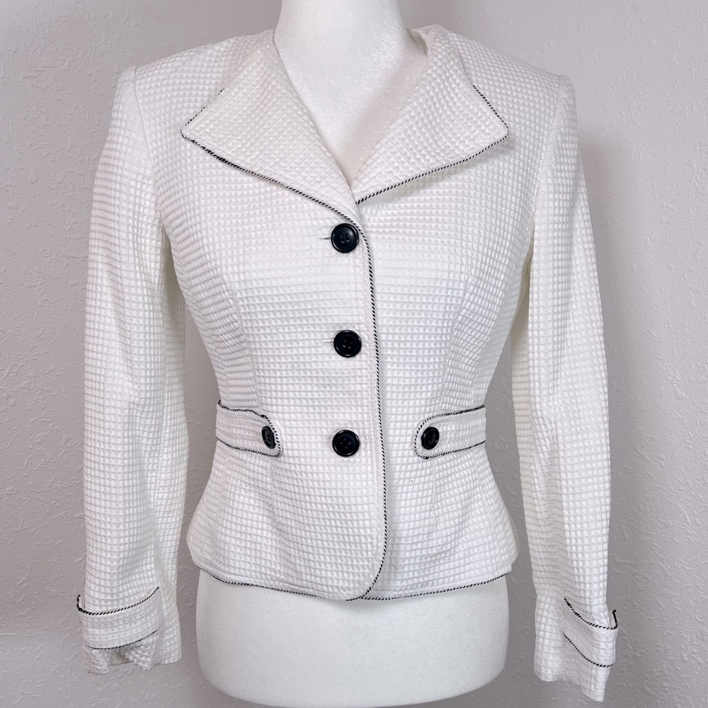 CLEAR-OUT Liz Claiborne Waffle Textured Suit Jacket